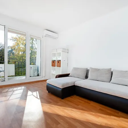 Apartment Niciarniana Homely *